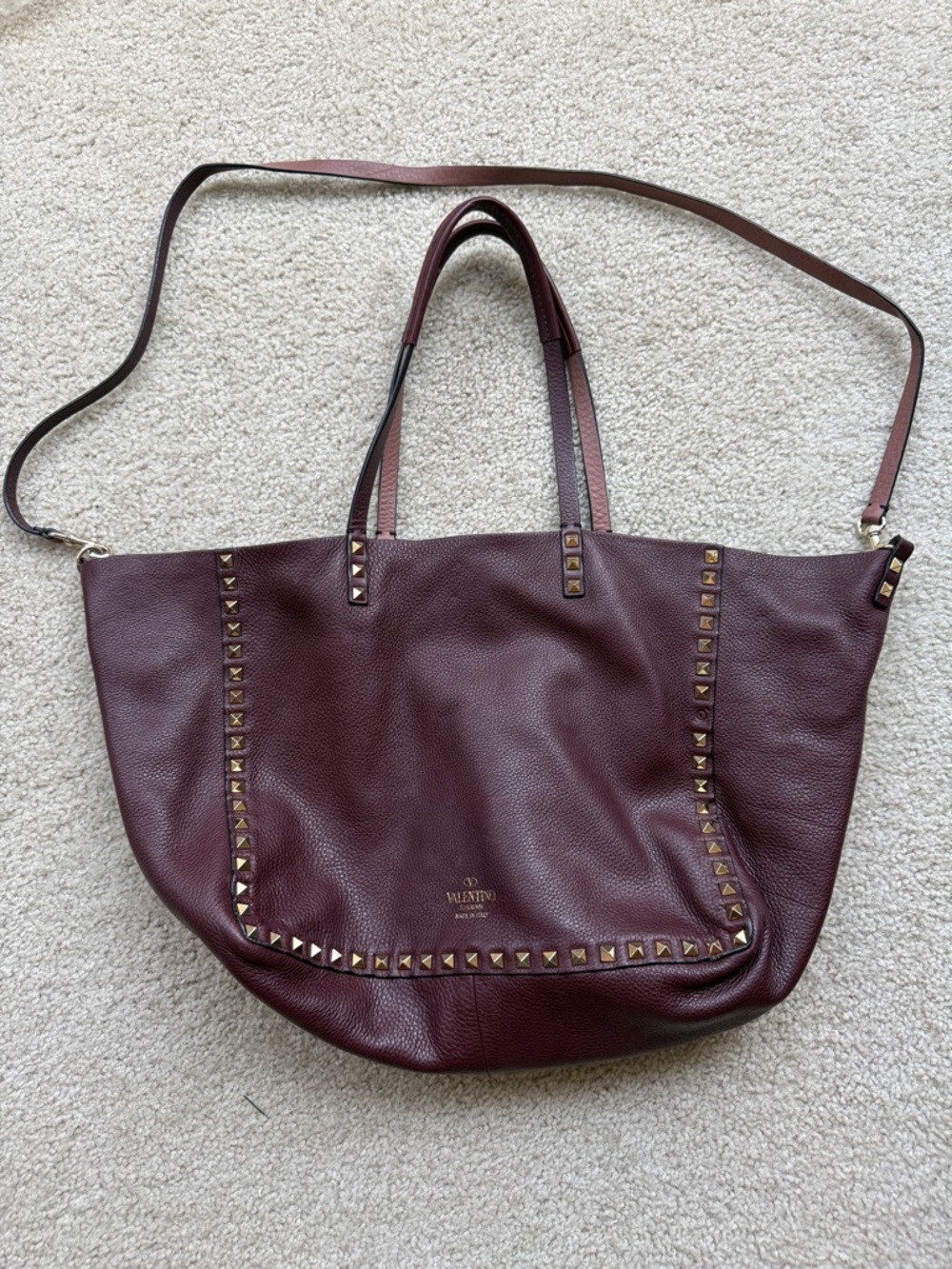 Valentino Garavani Burgundy Leather Rockstud Tote